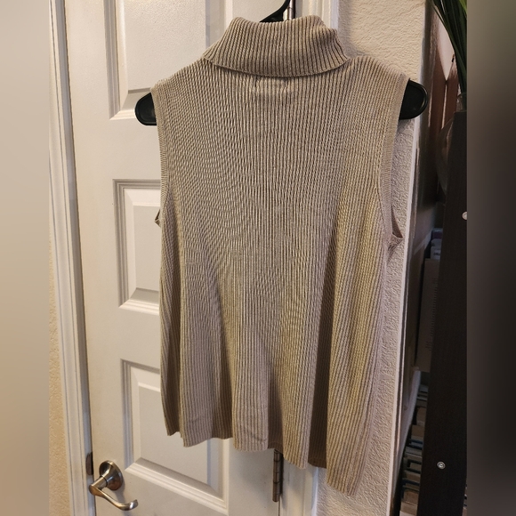 DESIGNER ORIGINALS STUDIO TAUPE SLEEVELESS TURTLE NECK SIZE LARGE - Picture 8 of 8